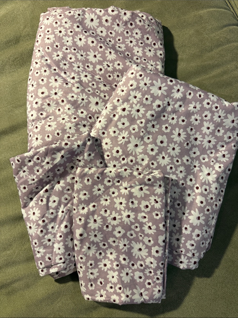 Room Essentials Light Purple Daisy Full Microfiber Sheet Set